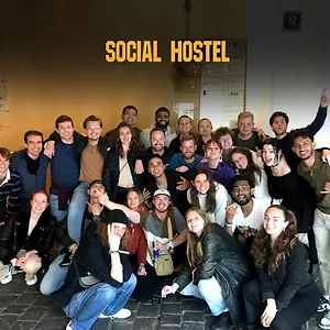  Hostel Onefam Miru