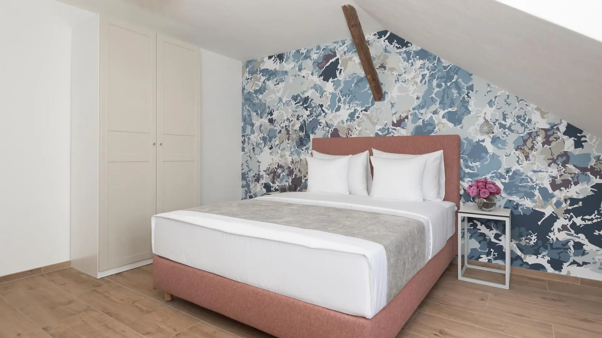 Eight Secrets Boutique Residence By Dwellfort Prague Czech Republic